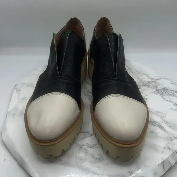 ALL BLACK ANTHROPOLOGIE Black and Beige Cut Out Platform Loafer-41/US 10