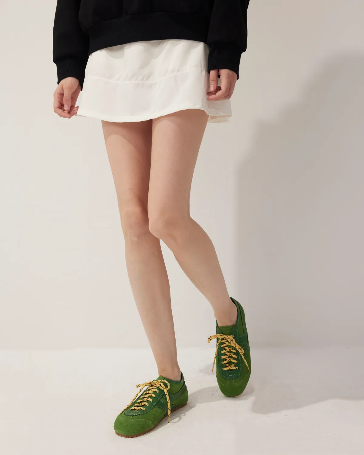 Color Block Tied Sneakers
