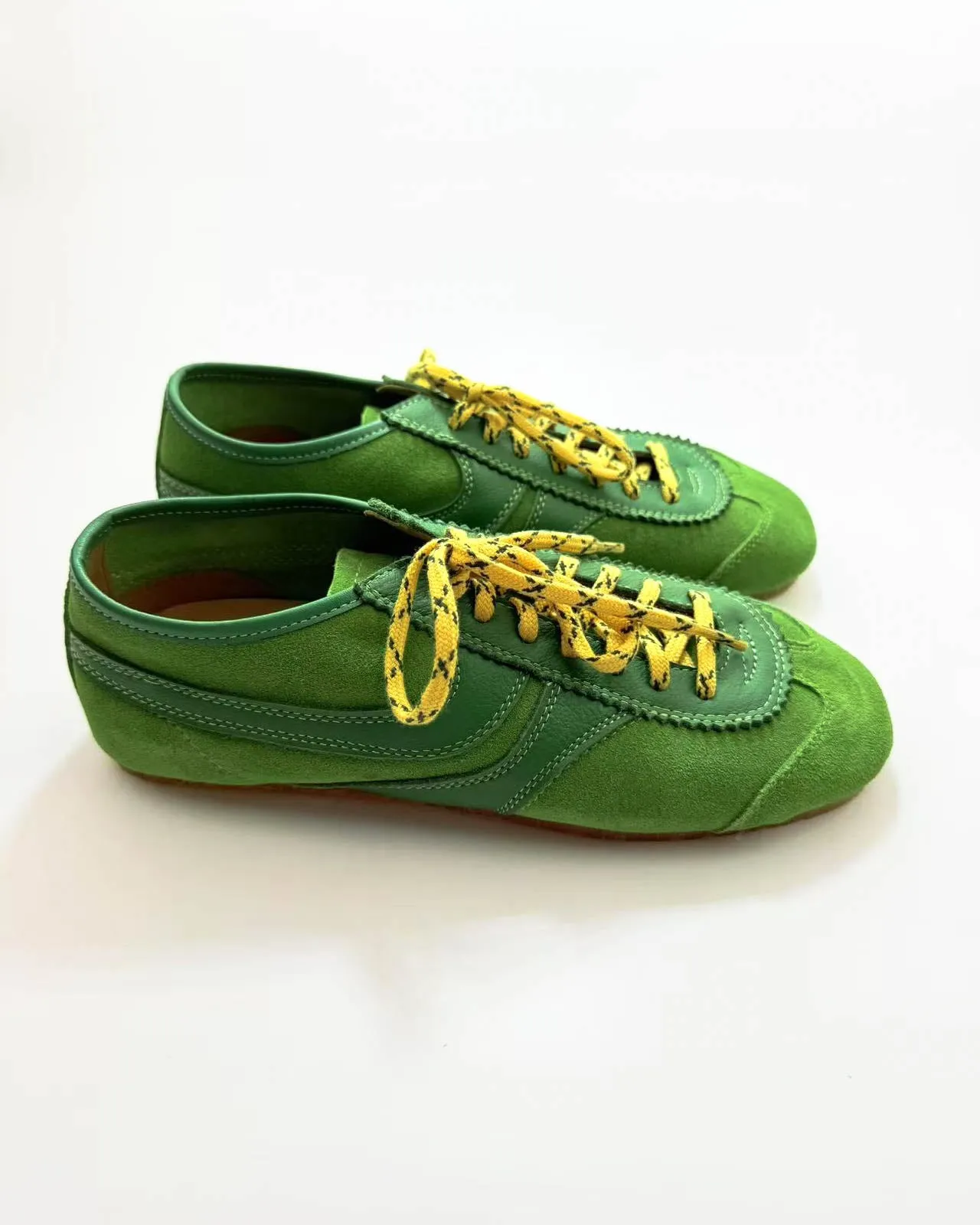 Color Block Tied Sneakers