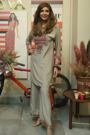 CONCRETE GREY DOLMAIN SLEEVES KURTA WITH BLACK EMBROIDERED YOKE TEAMED WITH PANTS