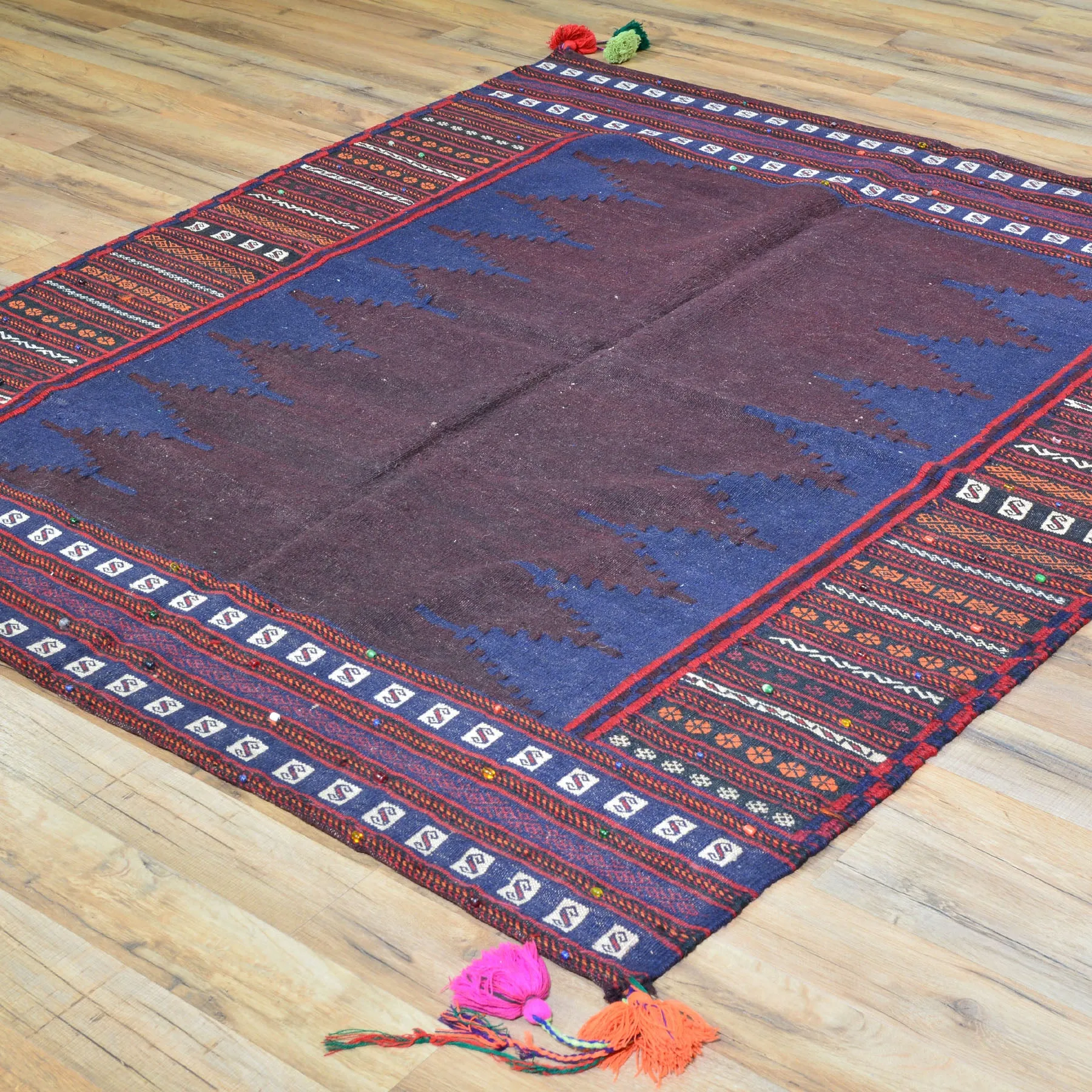 Hand-Woven Flat-weave Tribal Kilim Wool Rug (Size 4.8 X 5.4) Cwral-7716