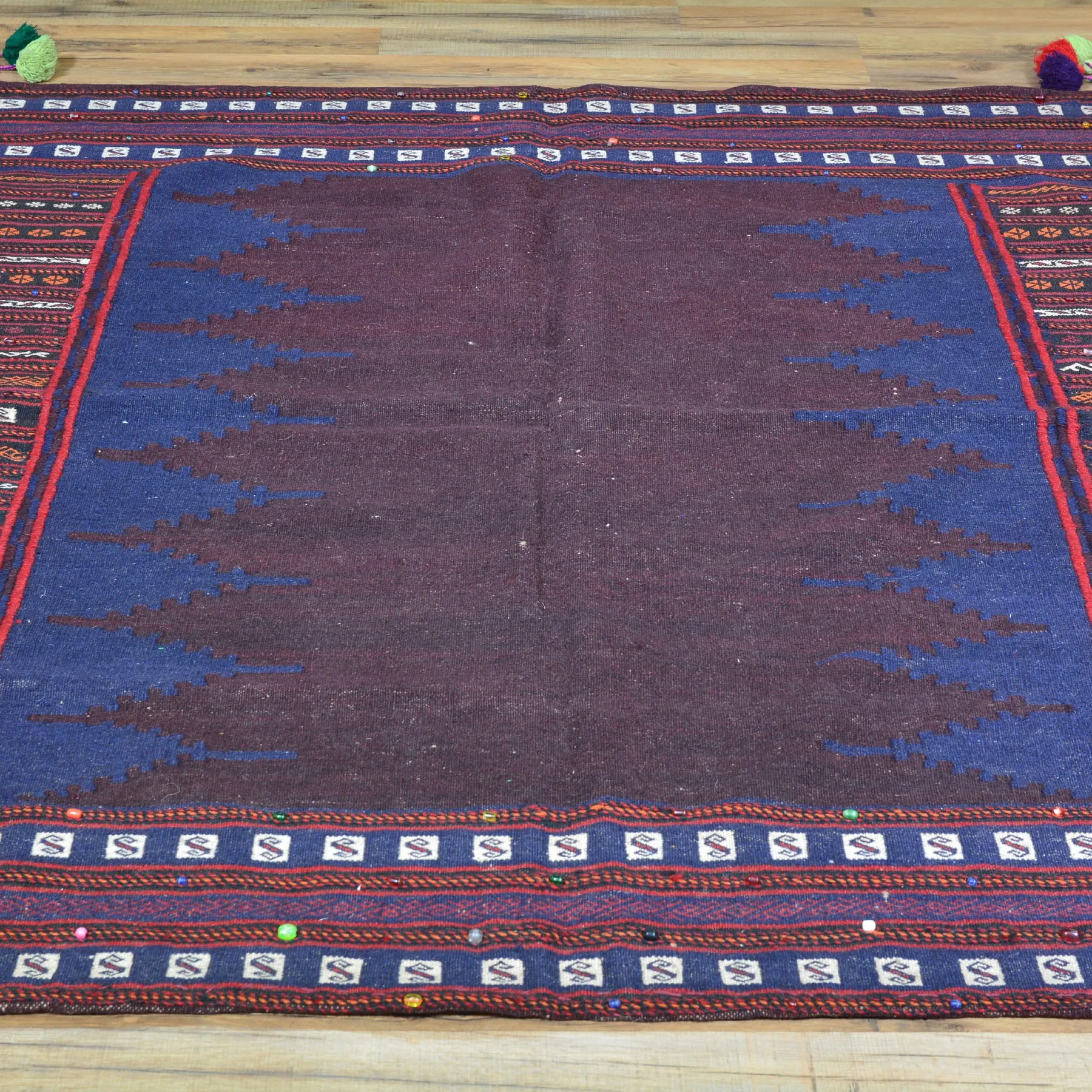 Hand-Woven Flat-weave Tribal Kilim Wool Rug (Size 4.8 X 5.4) Cwral-7716