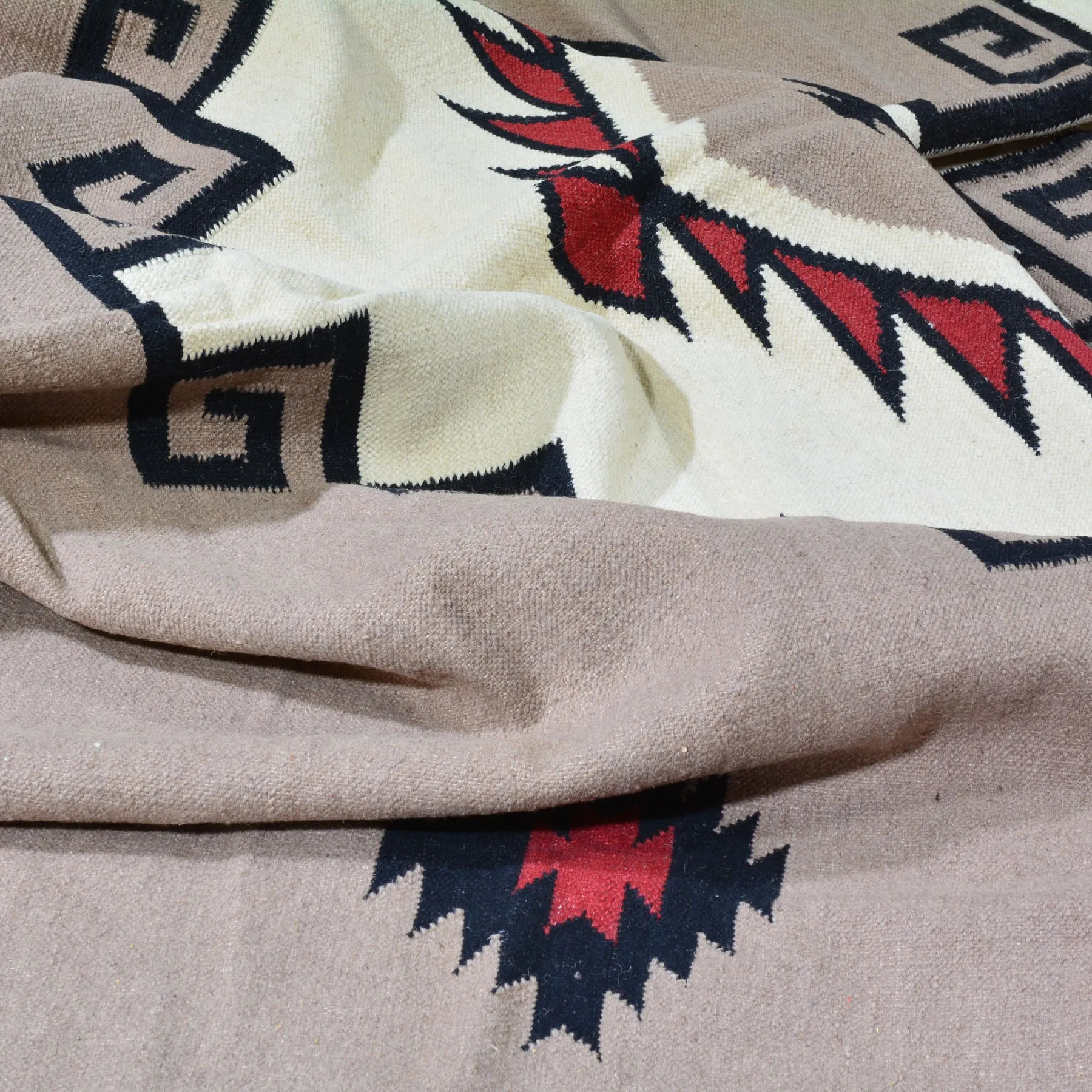 Hand-Woven Navajo Style Southwestern Design Rug (Size 11.11 X 14.7) Cwral-7638