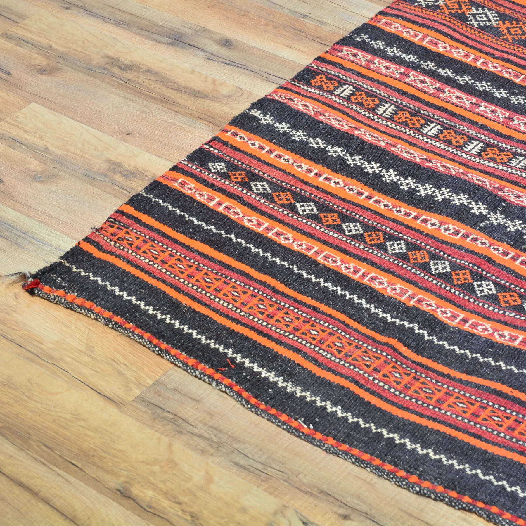 Hand-Woven Tribal Kilim Flatweave Surmai 100% Wool Rug (Size 2.8 X 8.10) Brral-3288