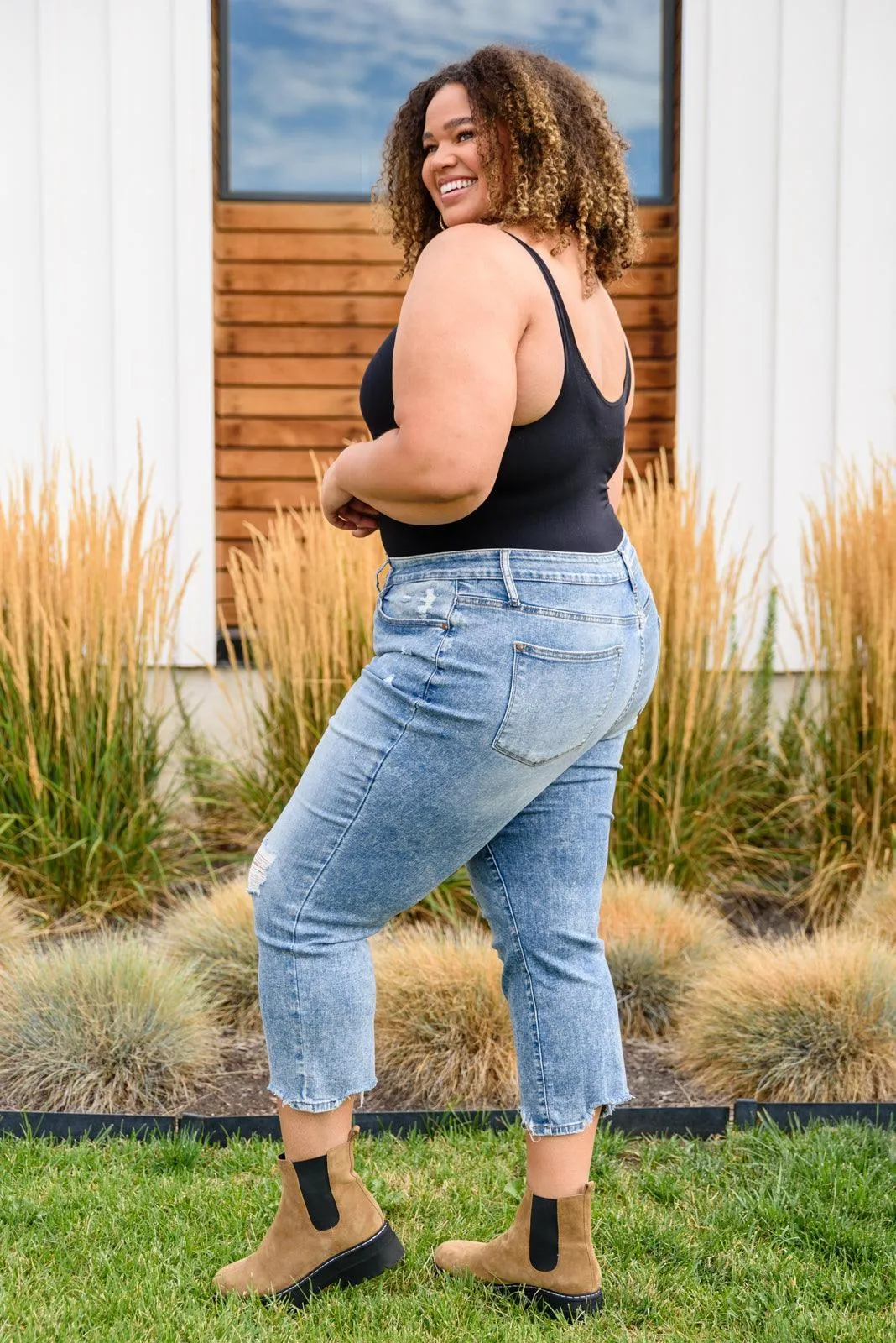Hazel Blues® | Cityscape Cropped Chew Hem