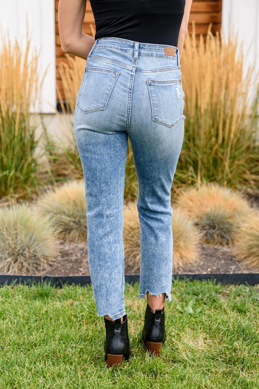 Hazel Blues® | Cityscape Cropped Chew Hem