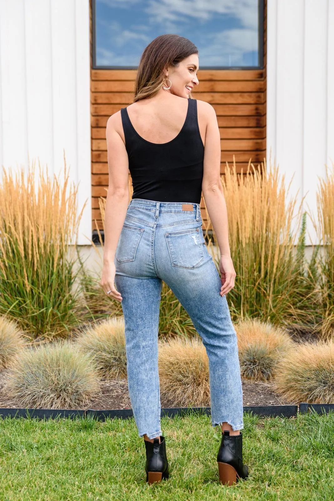 Hazel Blues® | Cityscape Cropped Chew Hem