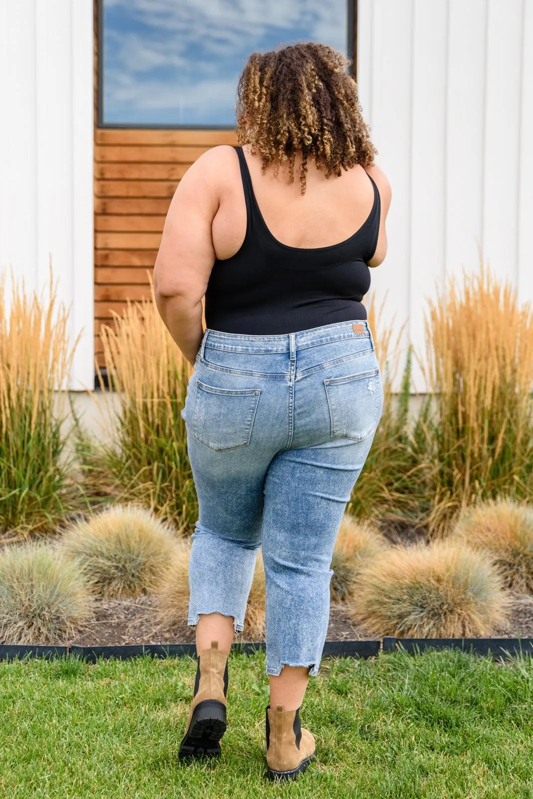 Hazel Blues® | Cityscape Cropped Chew Hem