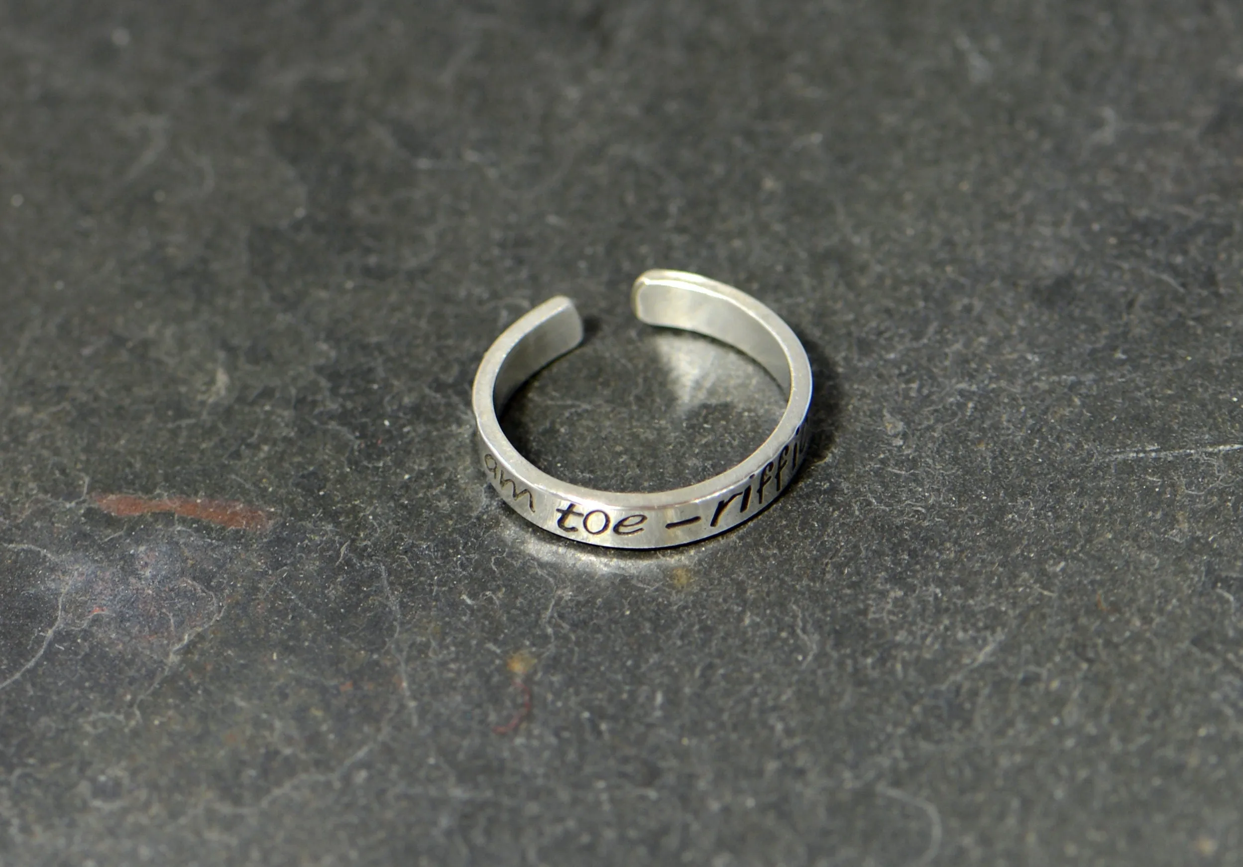 I am toe-riffic sterling silver toe ring