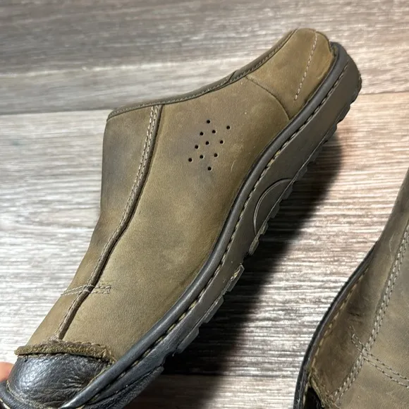 Keen green leather slides men’s size 8 (d80)