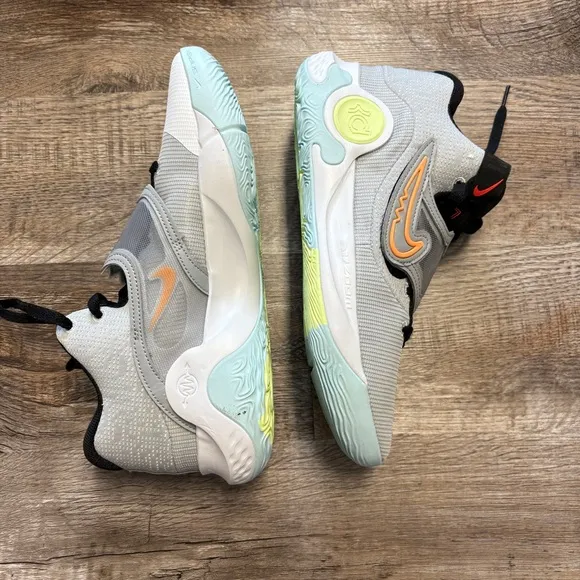 Men’s KD Trey 5X Basketball Shoes