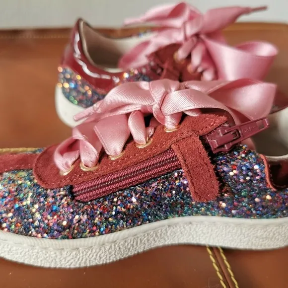 Monnalisa Girls sneakers with glitter details size 27 (10 US)