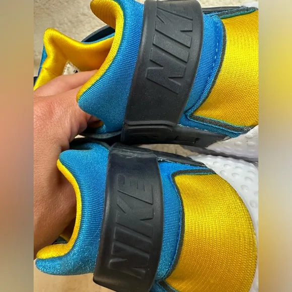 Nike Run Now Huarache Sneakers - 7 Y