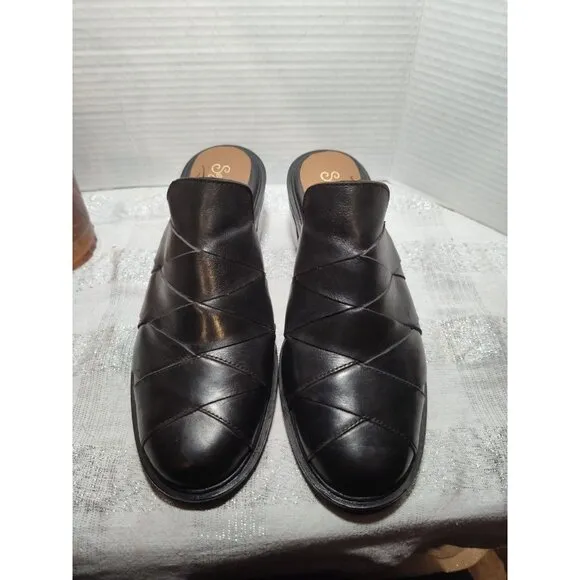 Seychelles Women's Masterpiece Clog with Block Stacked Heel Black 9