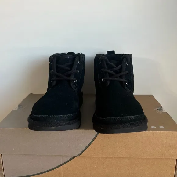 Ugg Neumel II Triple Black Kids Sneakers- SZ 1 Y