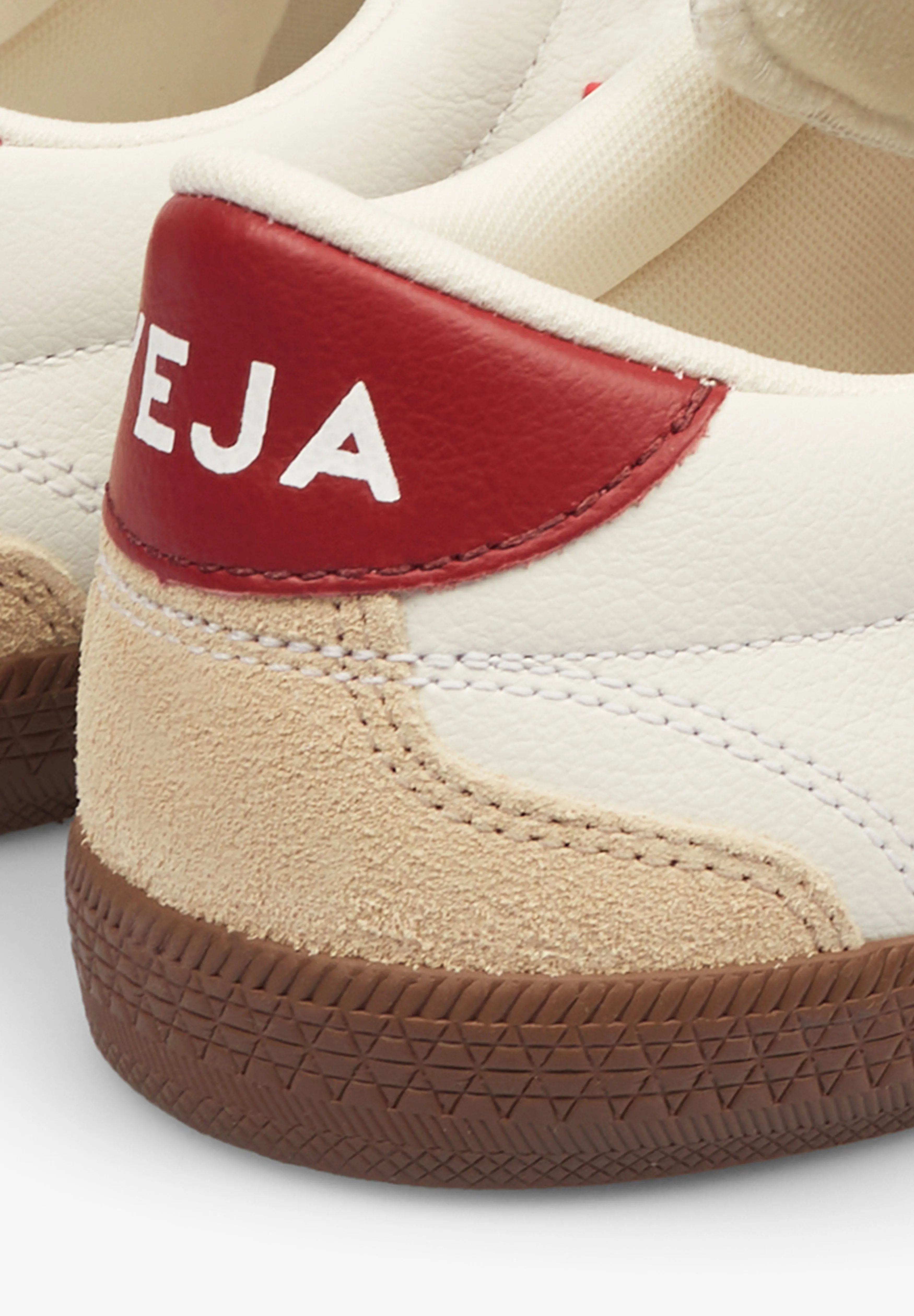 VEJA | VOLLEY O.T. LEATHER