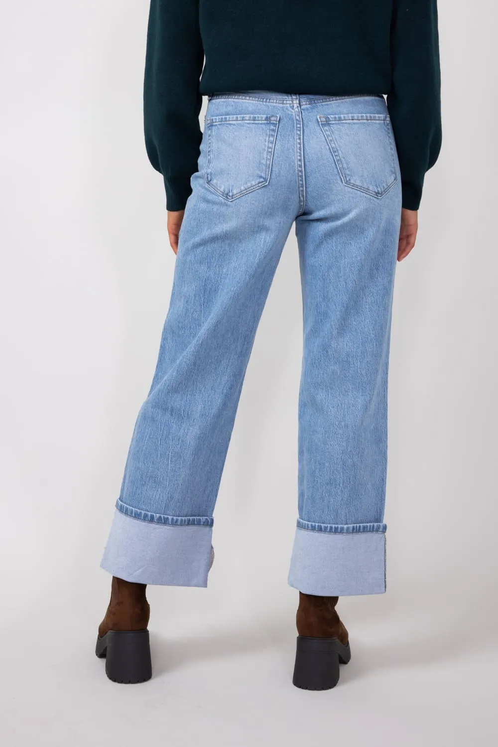 Vervet Gabby Super High-Rise Baggy Straight Jeans for Women in Medium Wash | T6513