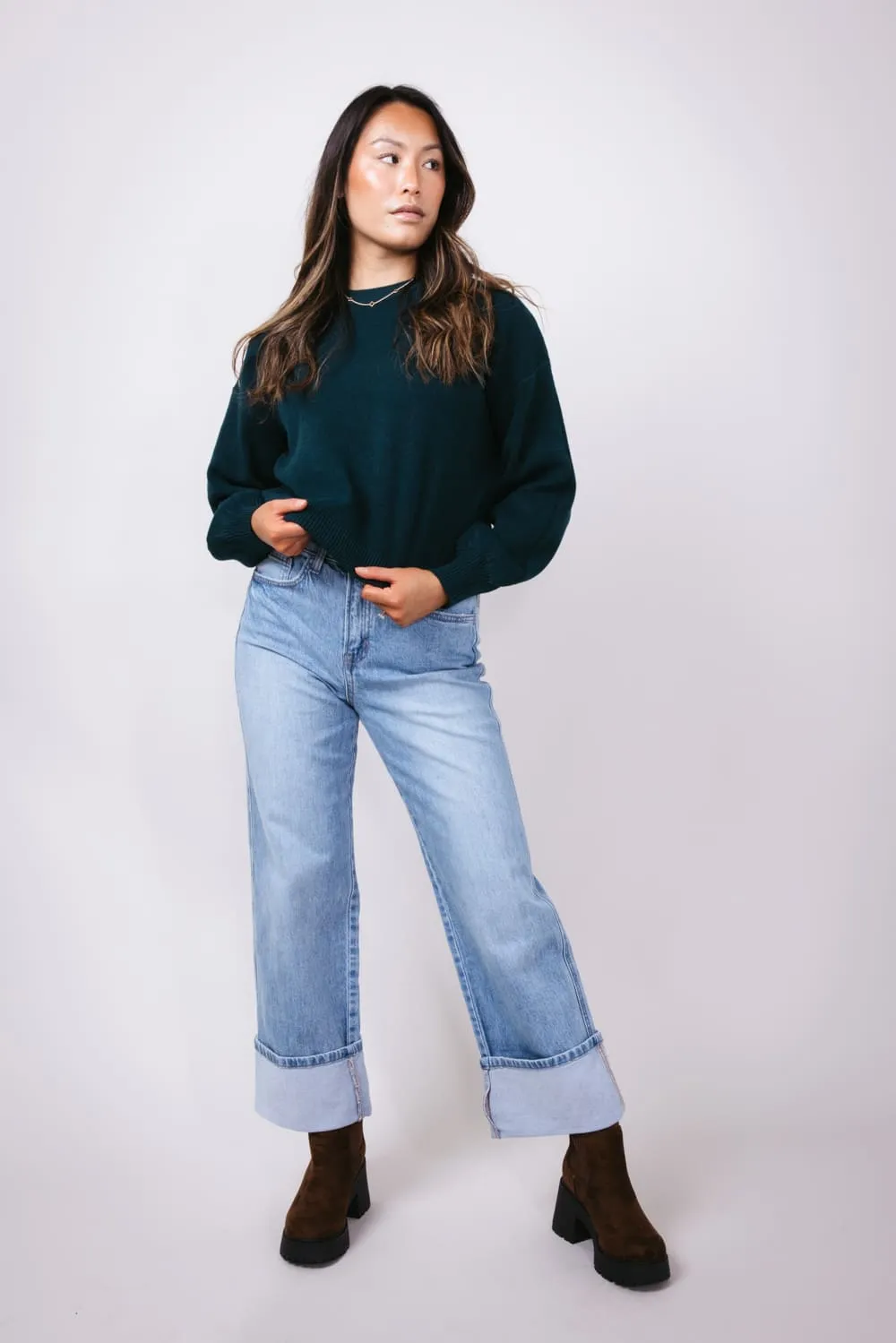 Vervet Gabby Super High-Rise Baggy Straight Jeans for Women in Medium Wash | T6513