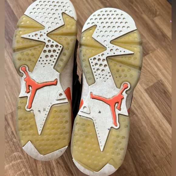 Worn jordan youth sneakers